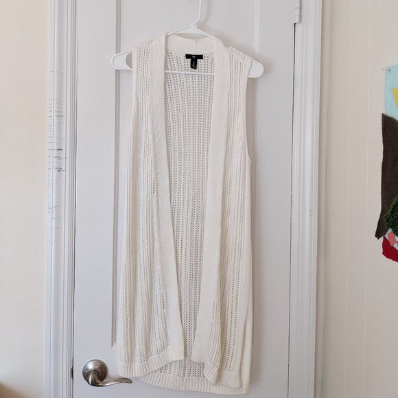 GAP Open Knit Long Sweater Vest in White, Like New - Picture 4 of 9
